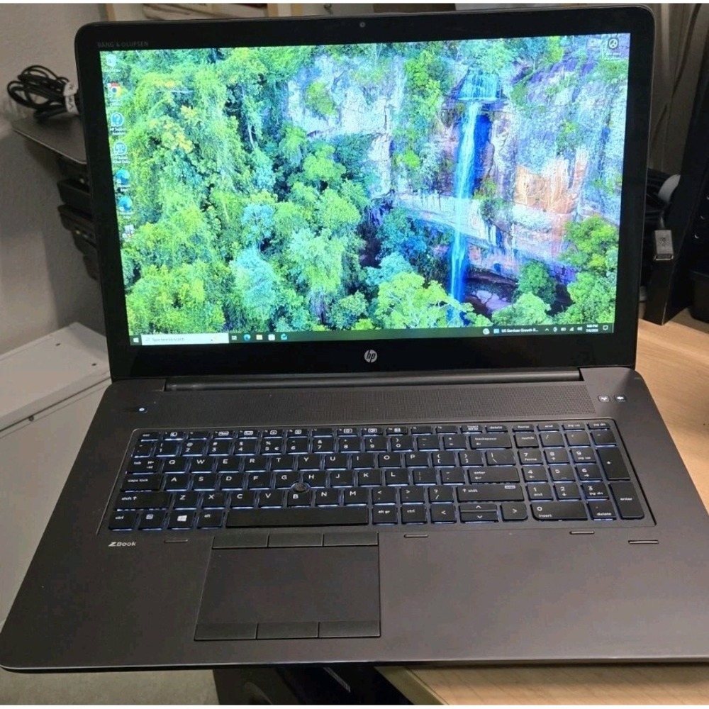 HP ZBook 17 G4 Mobile Workstation i7-7700HQ 16GB 512GB SSD Quadro P3000 W10 Pro